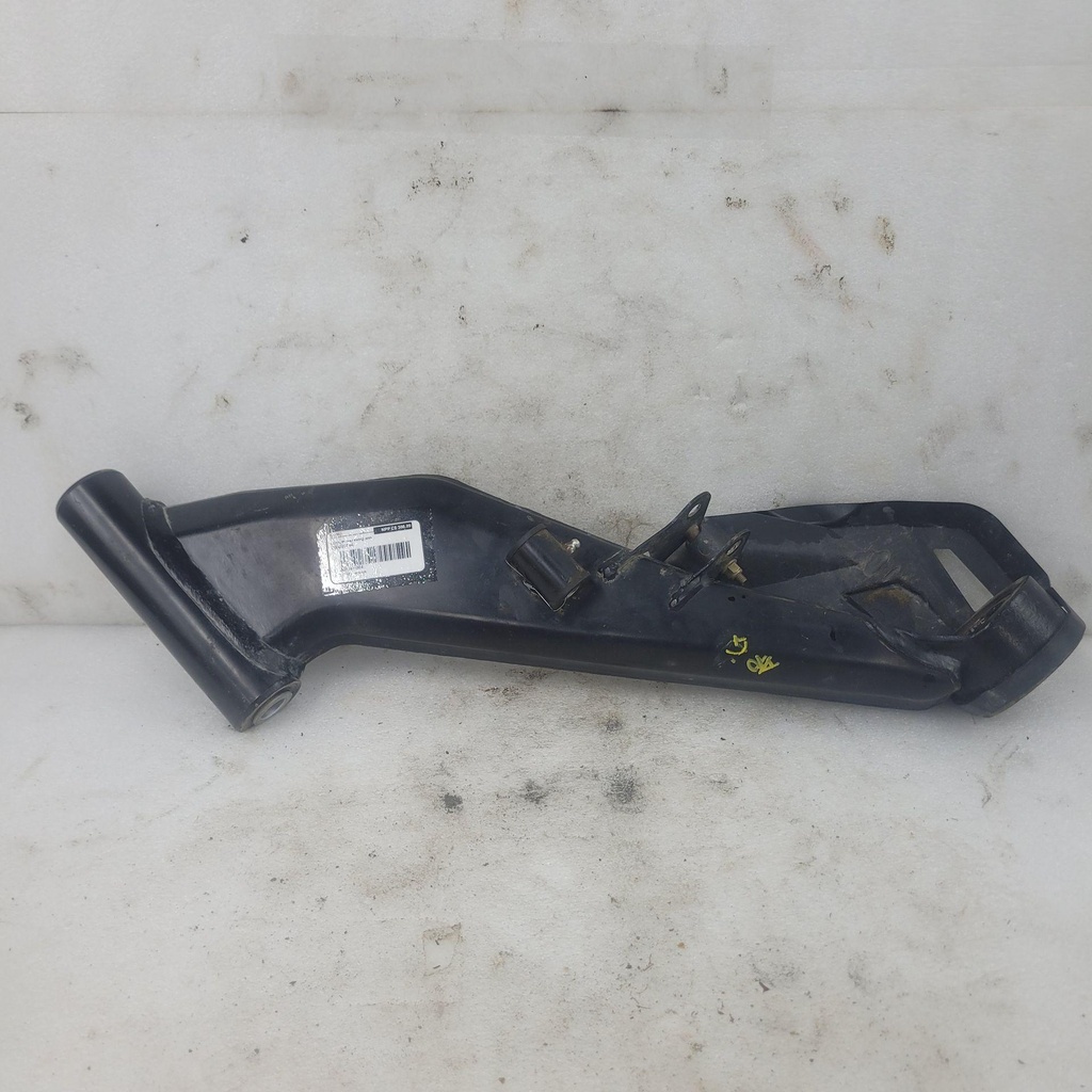 [706001646-001] black, lh rear swing arm (706001646-001)