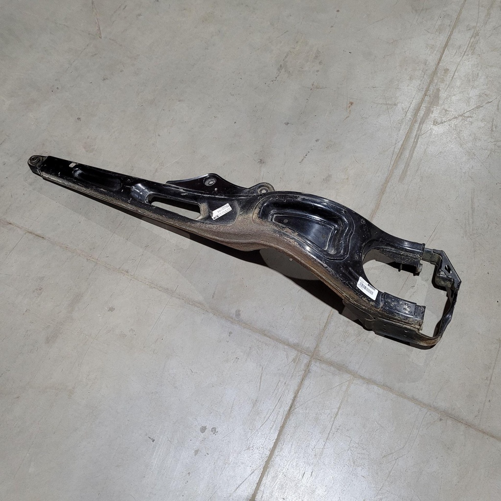 [706002568-001] black, rh rear suspension arm model x3 xds (706002568-001)