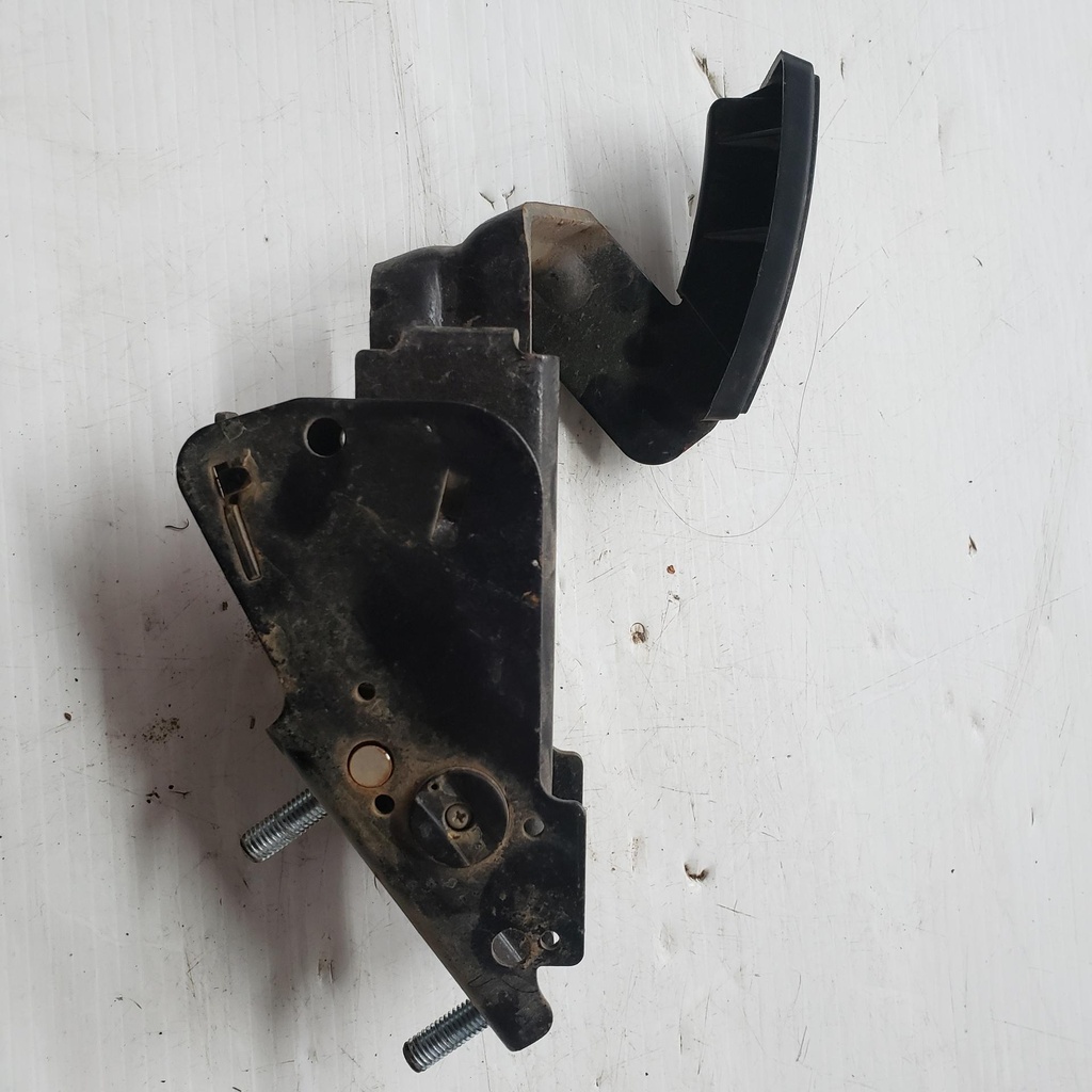[707001166-001] accelerator pedal (707001166-001)