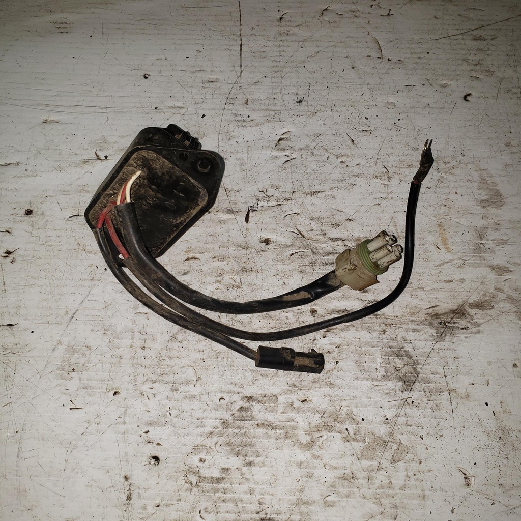 [710000579-001] FUSE HOLDER ASS'Y (710000579-001)