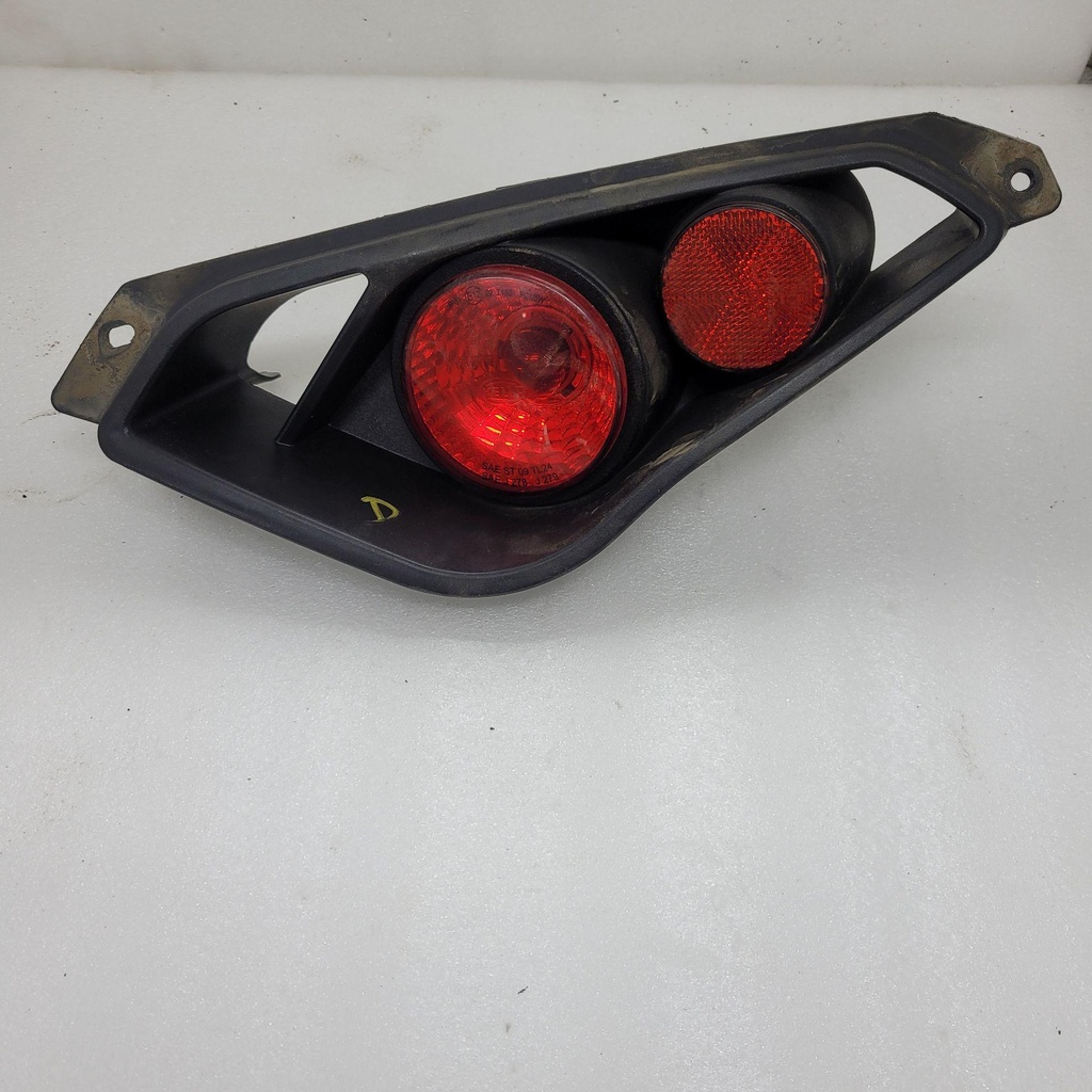 [710001645-001] tail light ass'y (710001645-001)