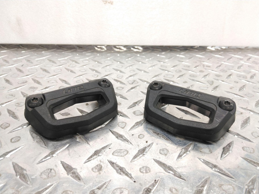[860201806-001] luggage rack base with hardware (860201806-001)