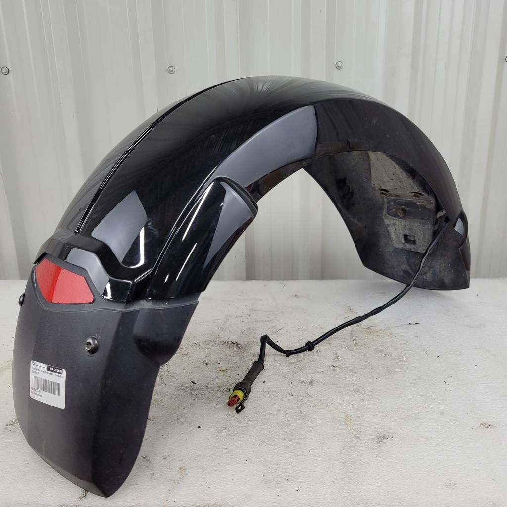 [705004617-001] lh front fender, matte black rs-s red model
