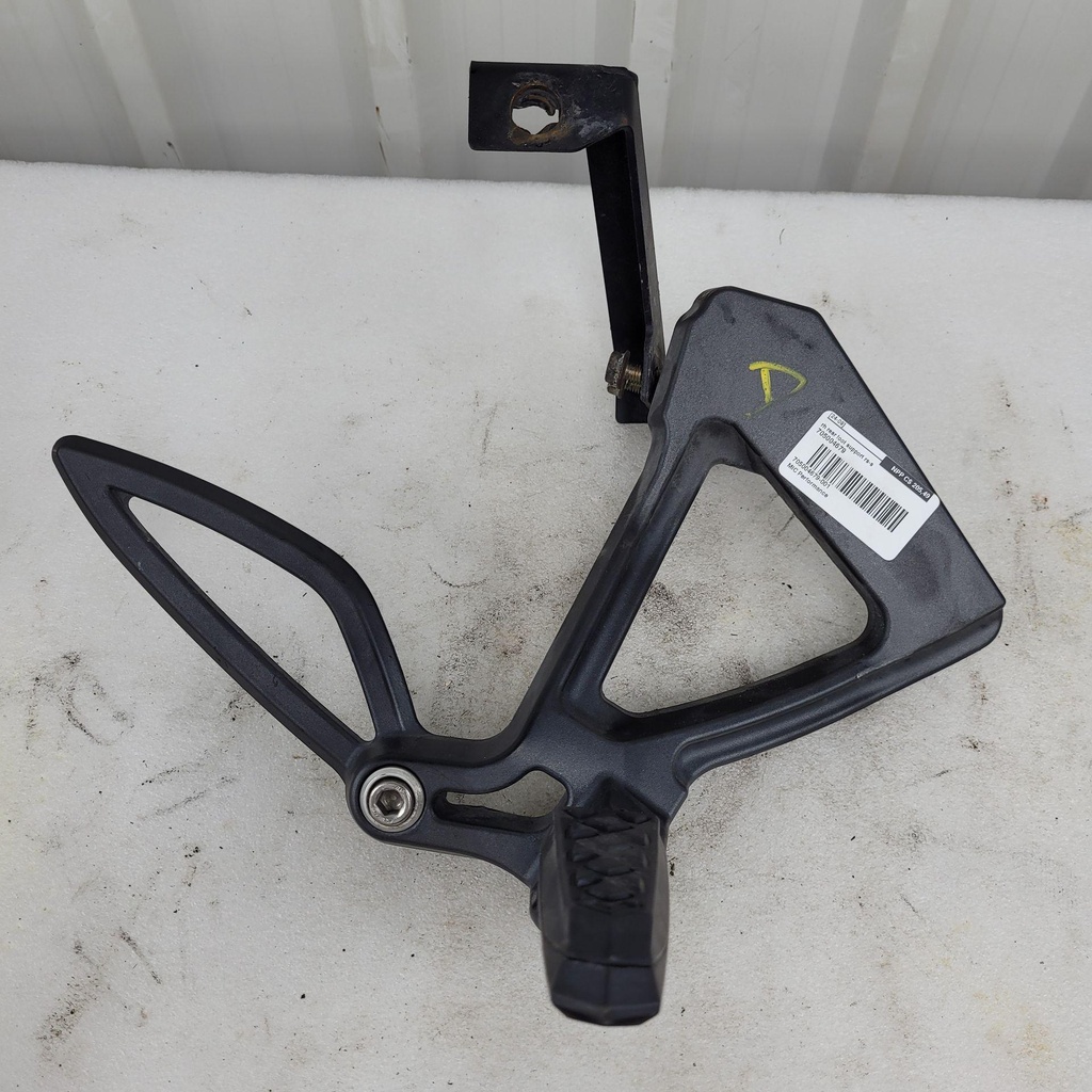 [705004679-001] (new ref. 705003533) rh rear foot support rs-s
