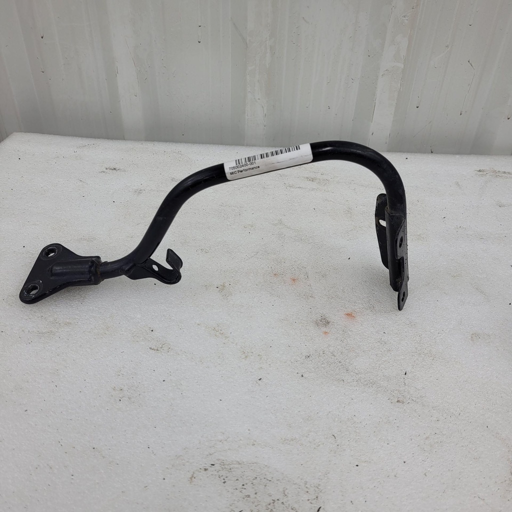 [705002400-001] rh fender front support (705002400-001)