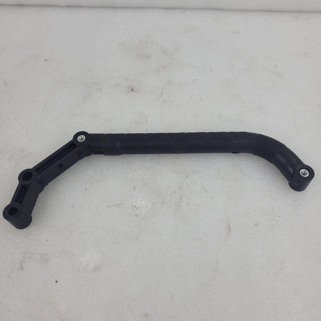 [510006551-001] passenger overmolded handhold (510006551-001)