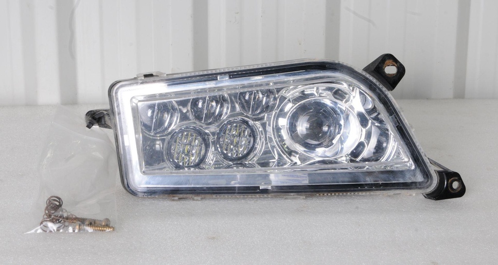 [2412335-001] LEFT HAND LED BUMPER HEADLIGHT (2412335-001)