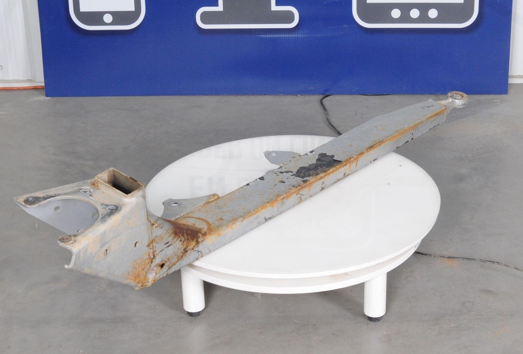 [1019357-385-001] rear trailing arm, right side,