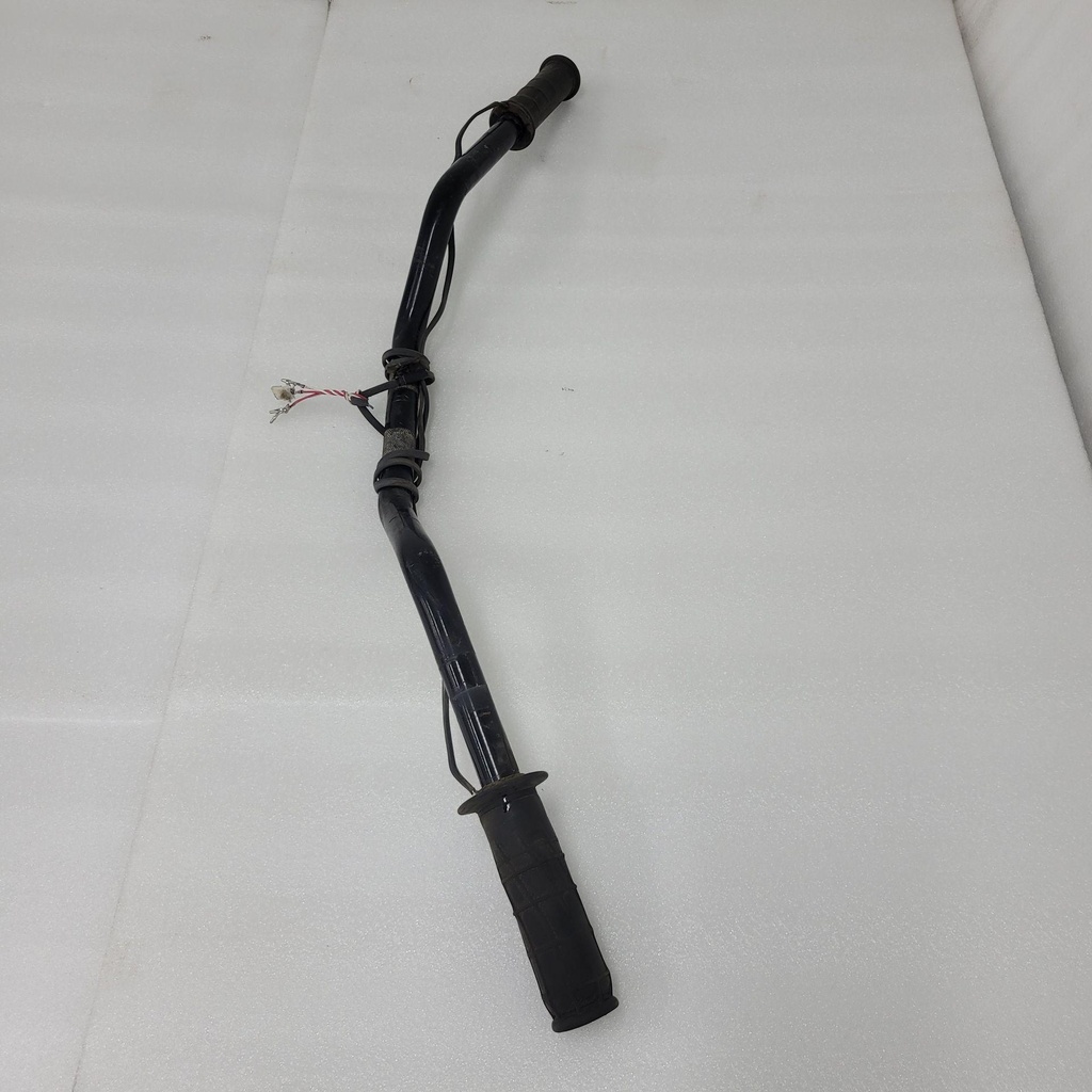[709400292-001] (new ref. 709401240) handle bar, black