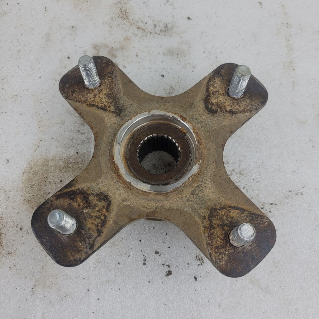 [705500909-001] (new ref. 705501713) wheel hub ass'y (705500909-001)